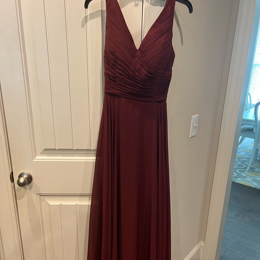 Women bridal gown. Size 4